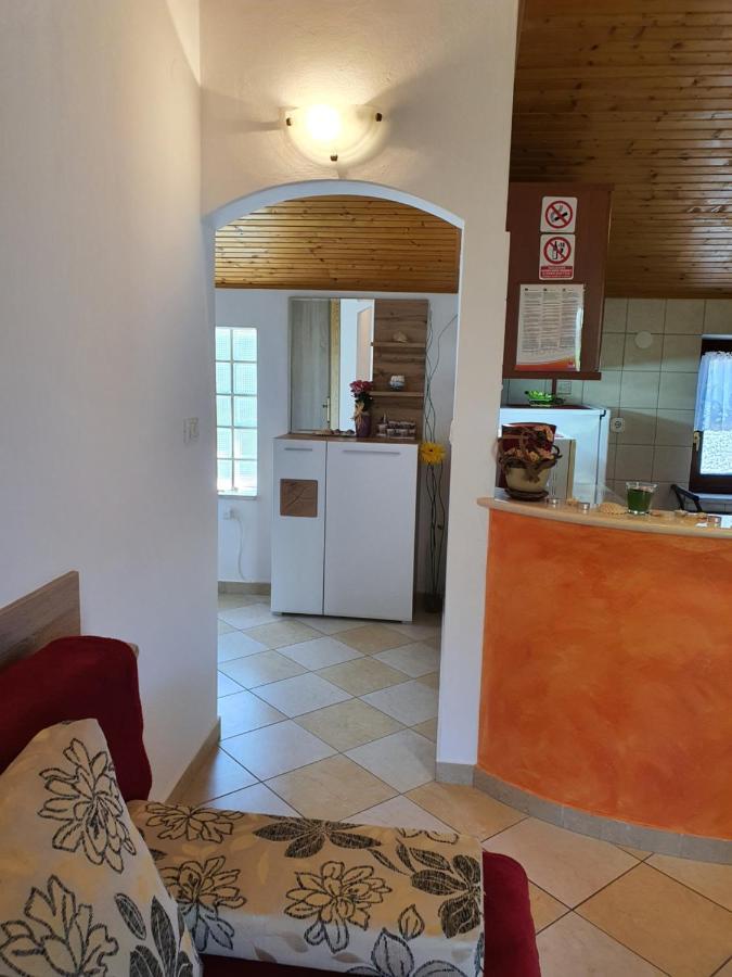 Diana Apartman Brsec Exterior photo